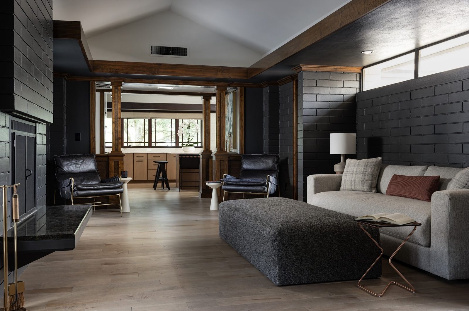 Florida Lakefront — interior view 5