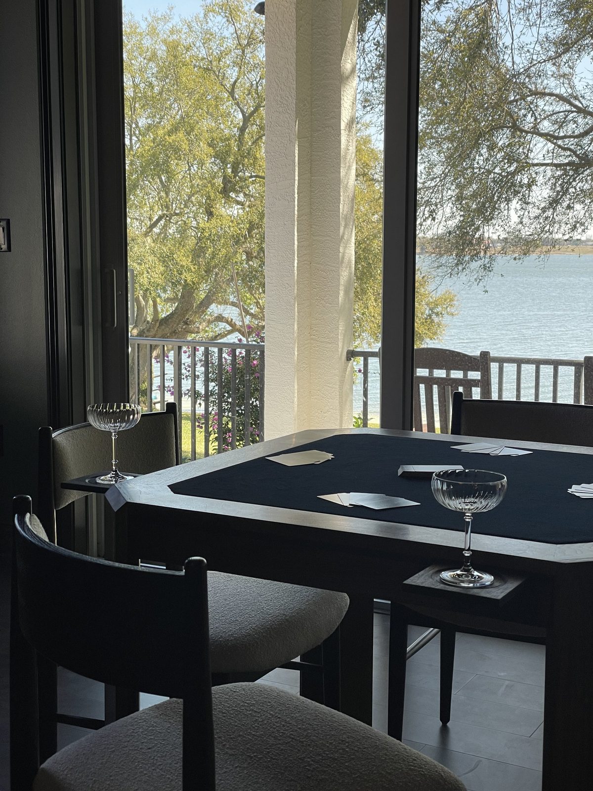 Florida Lakefront — interior view 14