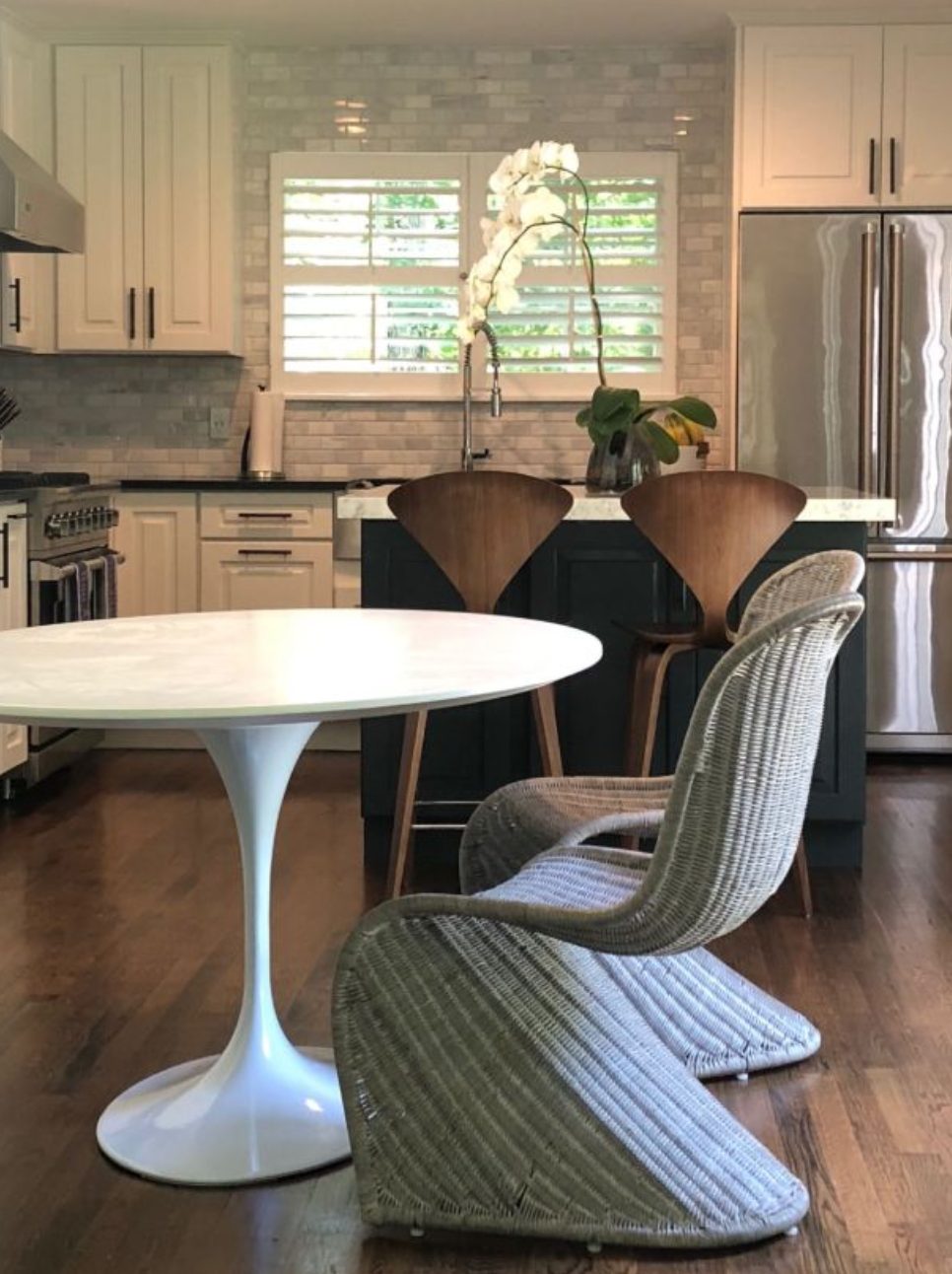 Montauk Cottage — interior view 4